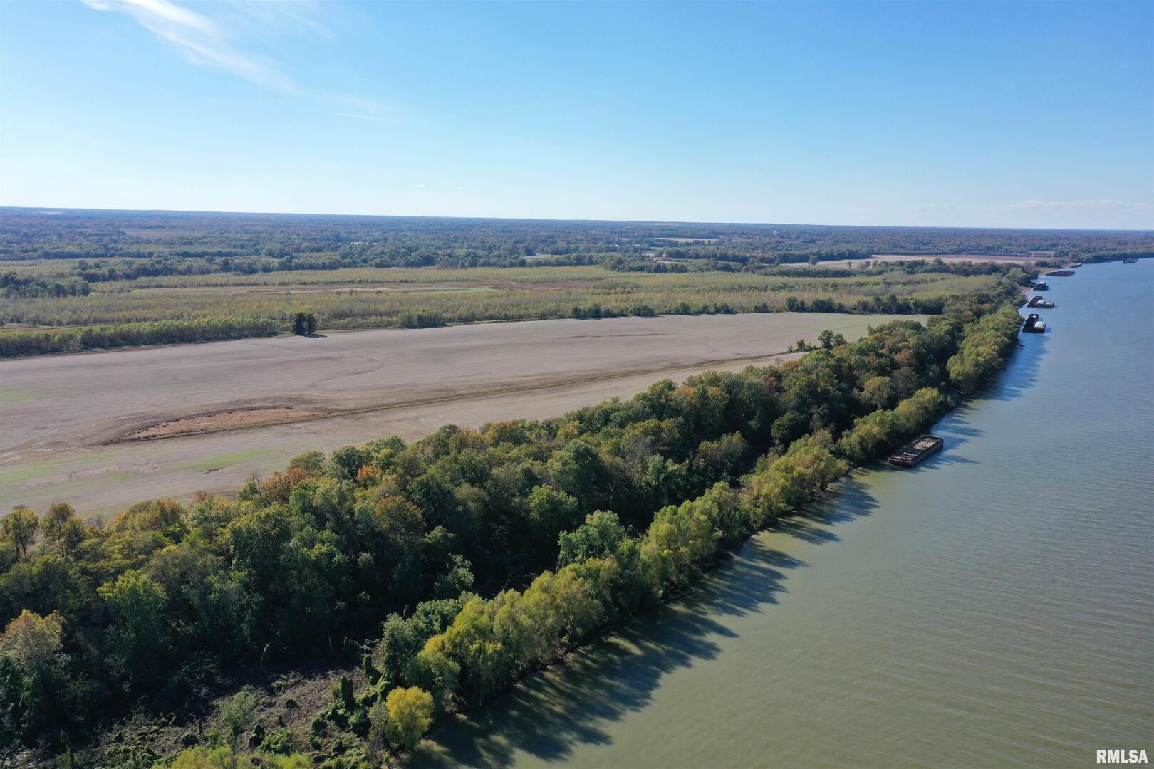 5465 Noble Road Paducah, KY 42001 - Photo 13 of 60 an aerial view of a beach