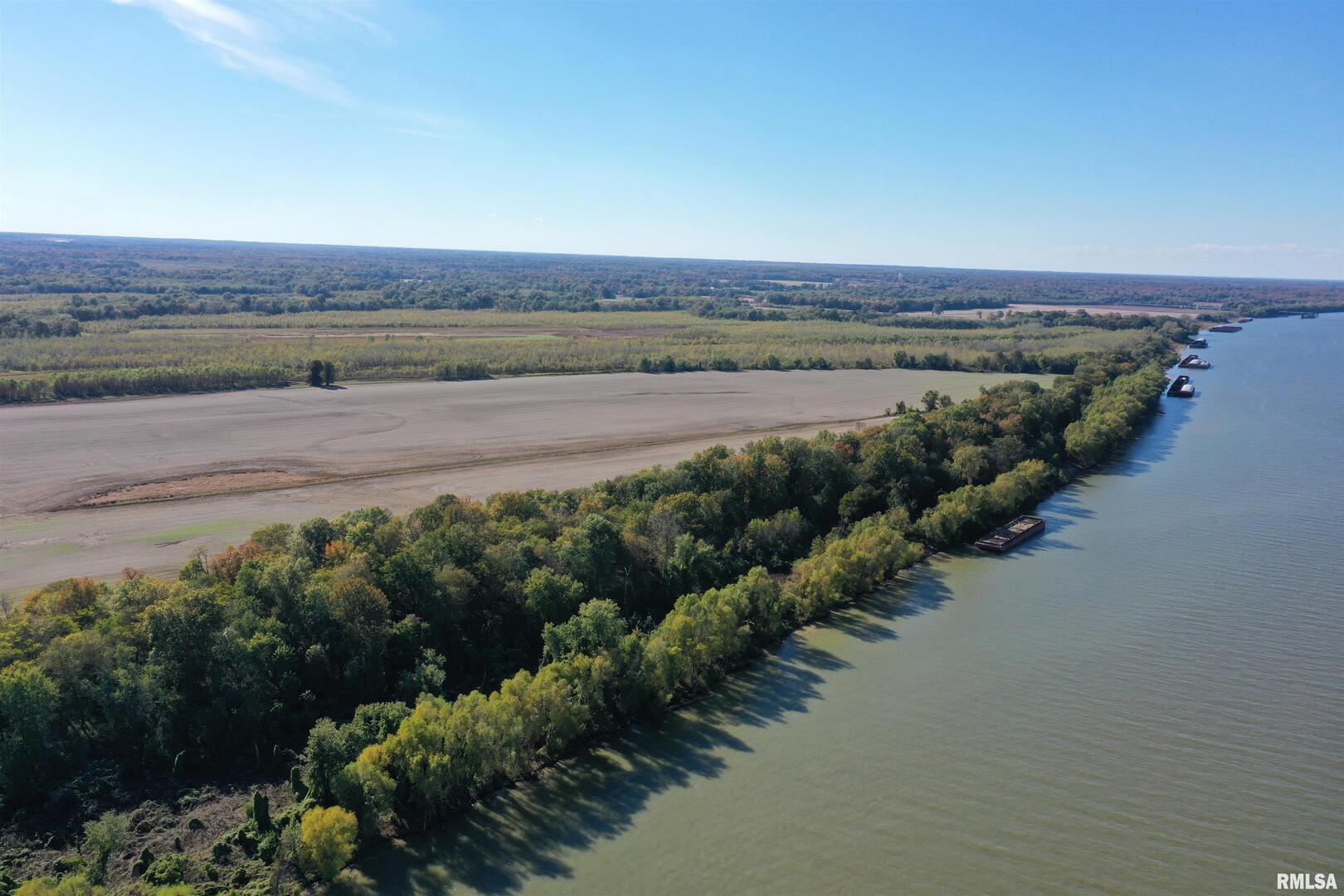 5465 Noble Road Paducah, KY 42001 - Photo 14 of 60 an aerial view of a beach