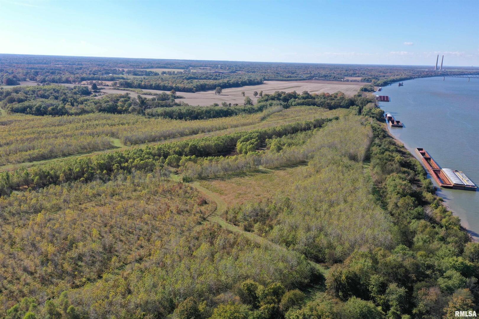 5465 Noble Road Paducah, KY 42001 - Photo 19 of 60 a view of a field with an ocean