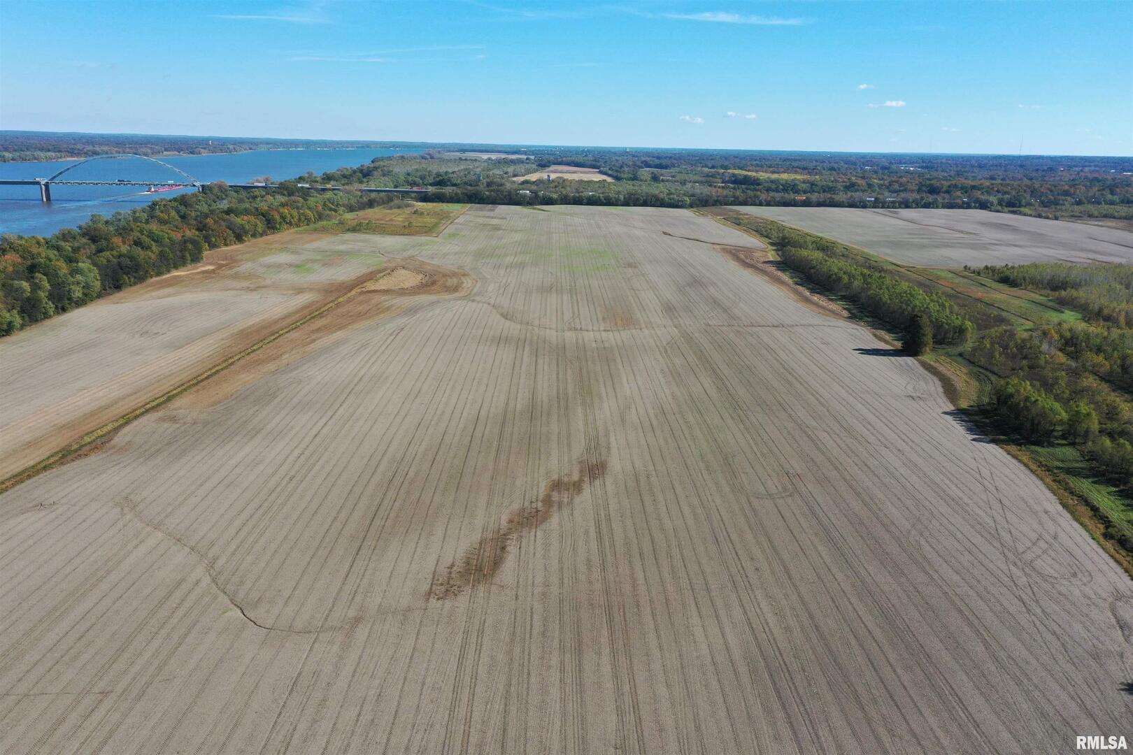 5465 Noble Road Paducah, KY 42001 - Photo 23 of 60 a view of an ocean beach and mountain