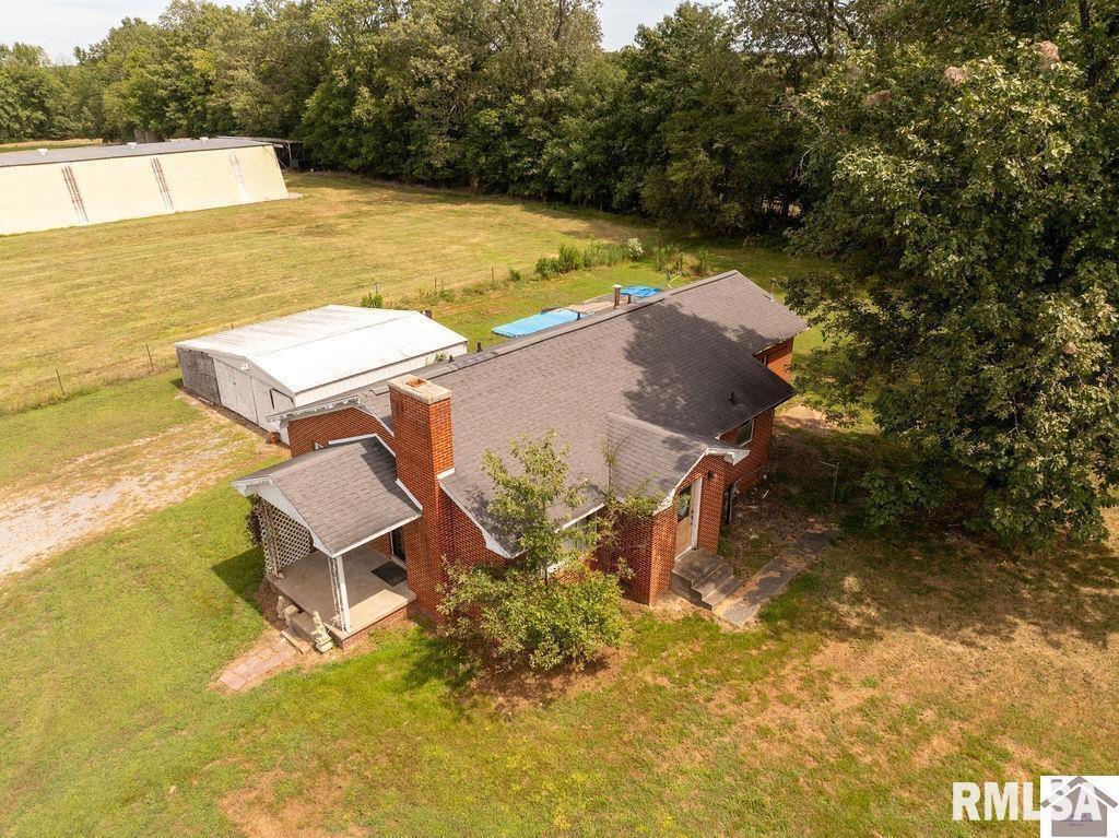 5465 Noble Road Paducah, KY 42001 - Photo 25 of 60 a view of a water with an ocean beach