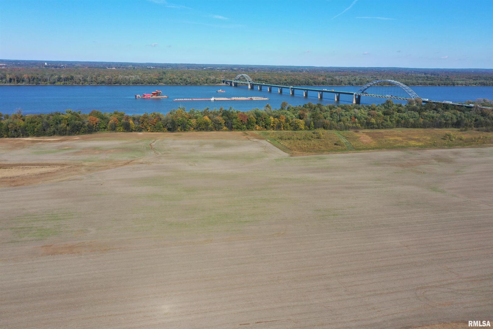 5465 Noble Road Paducah, KY 42001 - Photo 35 of 60 a view of an ocean with a building in the back