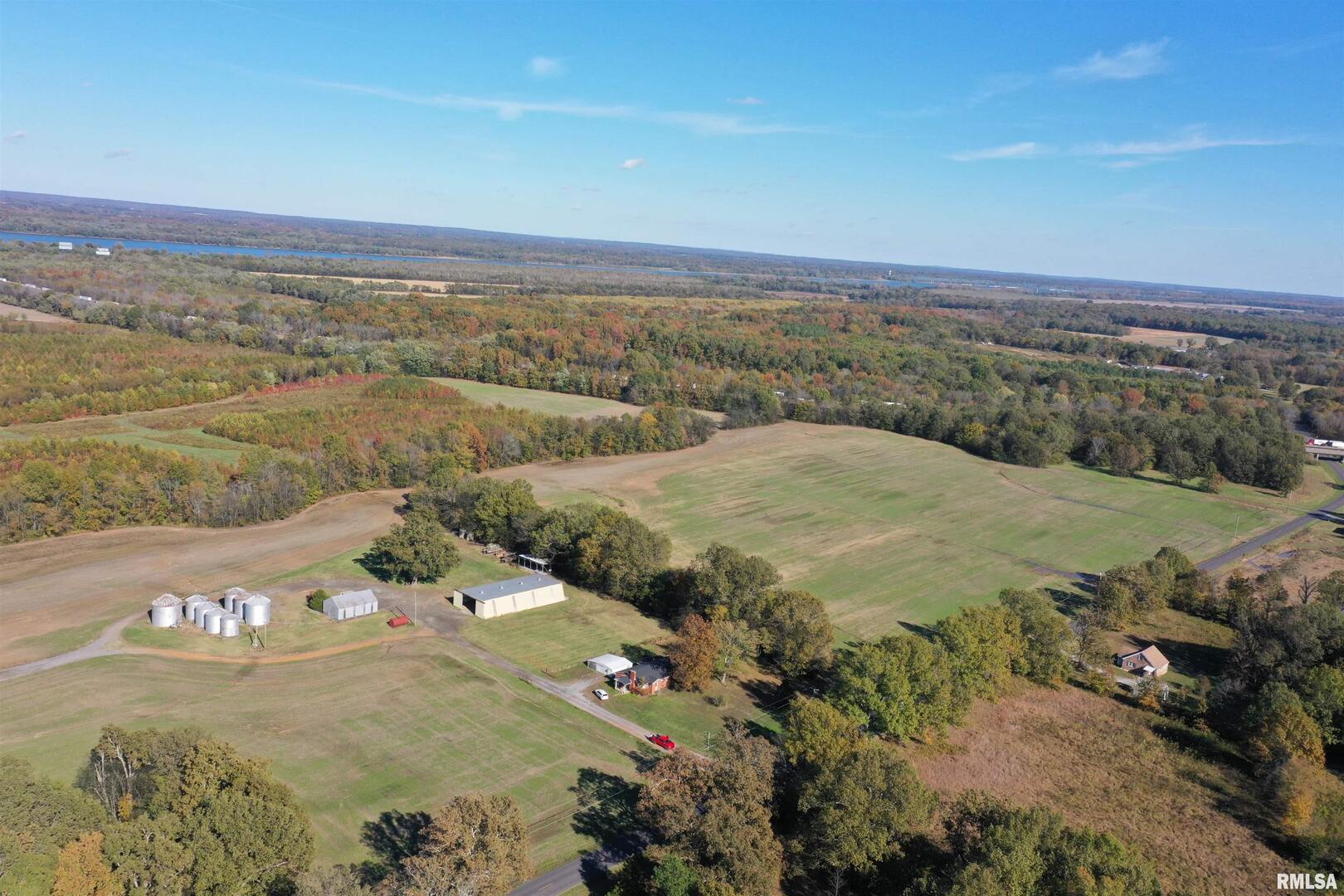 5465 Noble Road Paducah, KY 42001 - Photo 55 of 60 a view of an ocean