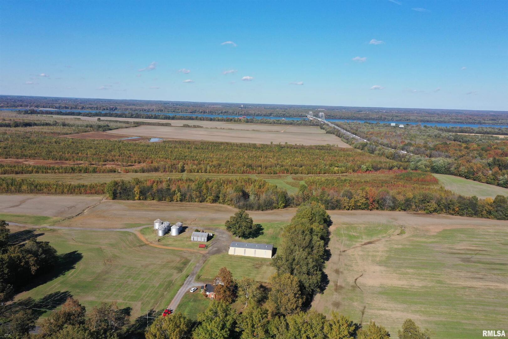5465 Noble Road Paducah, KY 42001 - Photo 58 of 60 a view of an ocean and beach