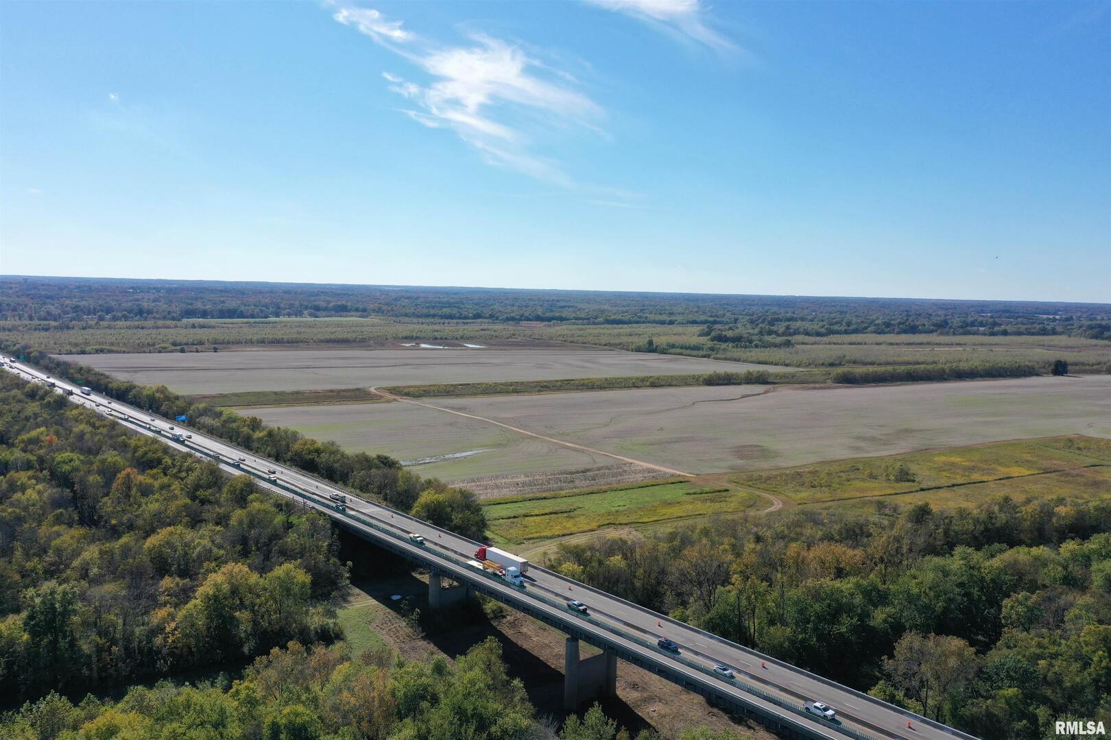 5465 Noble Road Paducah, KY 42001 - Photo 8 of 60 a view of an ocean from a balcony