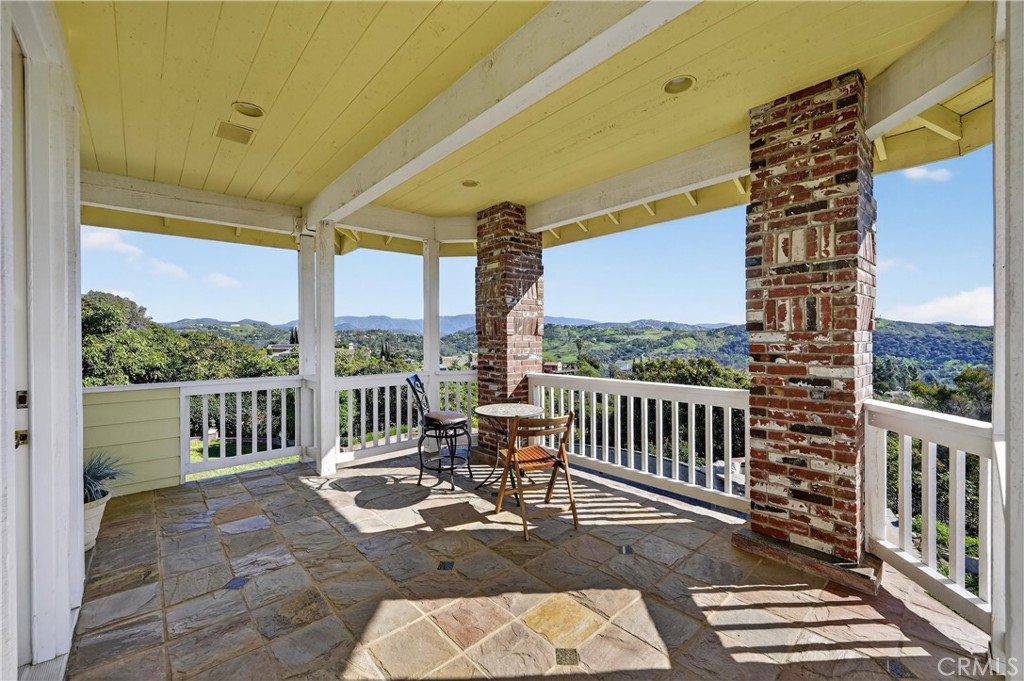 2292 Dos Lomas Fallbrook, CA 92028 - Photo 27 of 53 Balcony