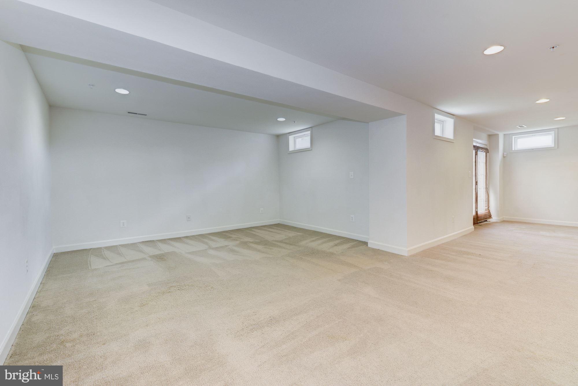 407 Potomac Ridge Drive Fort Washington, MD 20744 - Photo 24 of 30 a view of empty room