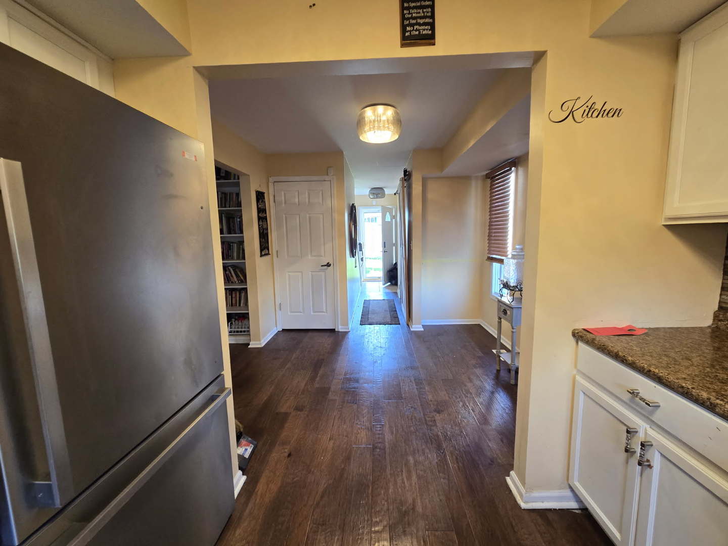 1010 Patricia Lane Crete, IL 60417 - Photo 3 of 9