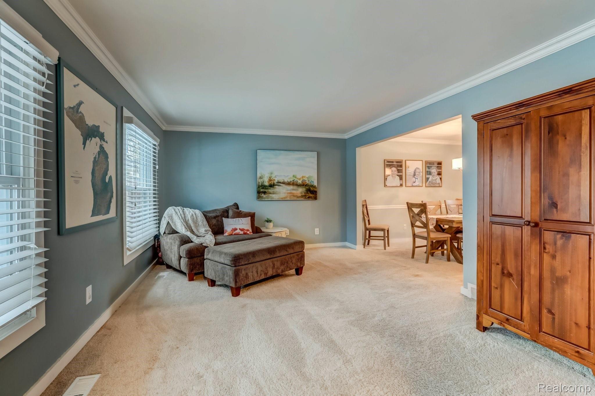 15530 Riverside Drive Livonia, MI 48154 - Photo 3 of 26 15530 Riverside Drive, Livonia, MI-4.jpg-SMALL