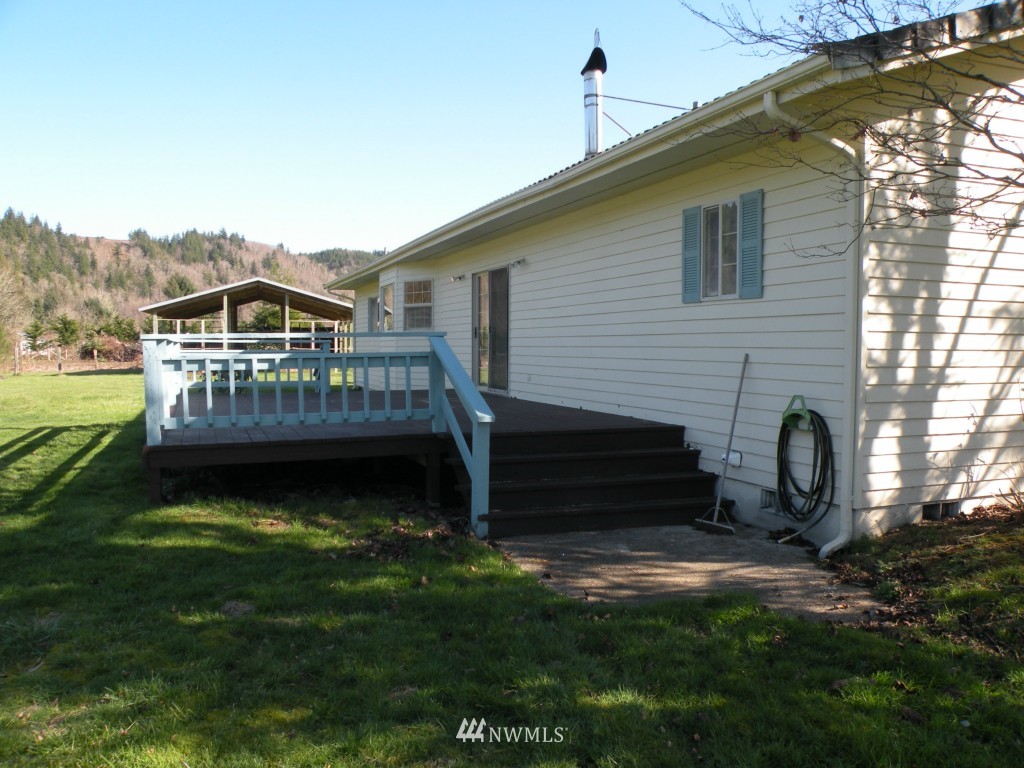 166 Camp 1 Road Raymond, WA 98577 - Photo 4 of 17 Gallery Image 4