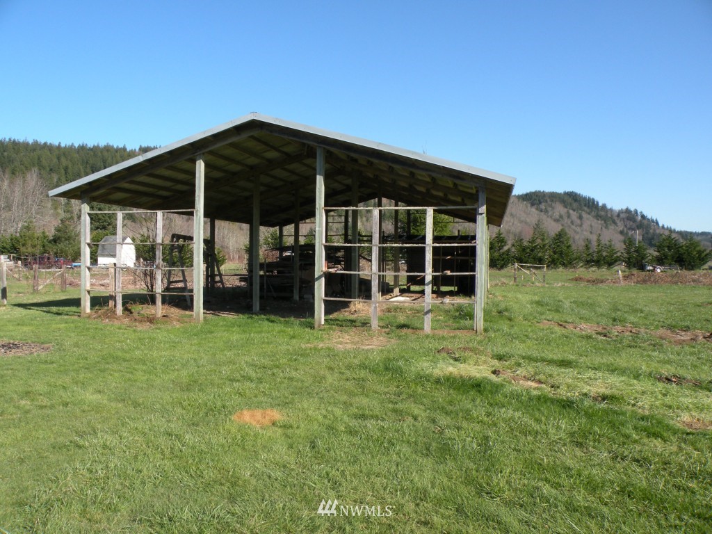 166 Camp 1 Road Raymond, WA 98577 - Photo 5 of 17 Gallery Image 5