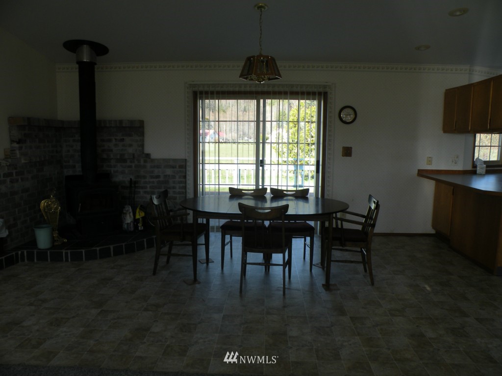 166 Camp 1 Road Raymond, WA 98577 - Photo 6 of 17 Gallery Image 6