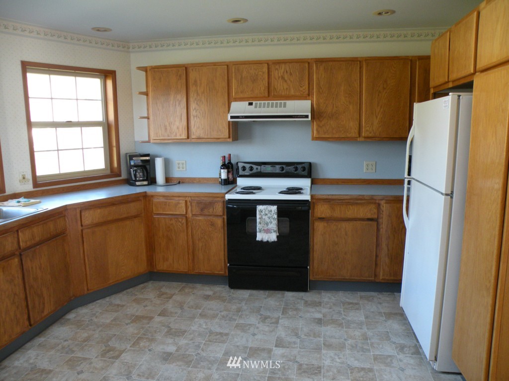 166 Camp 1 Road Raymond, WA 98577 - Photo 10 of 17 Gallery Image 10