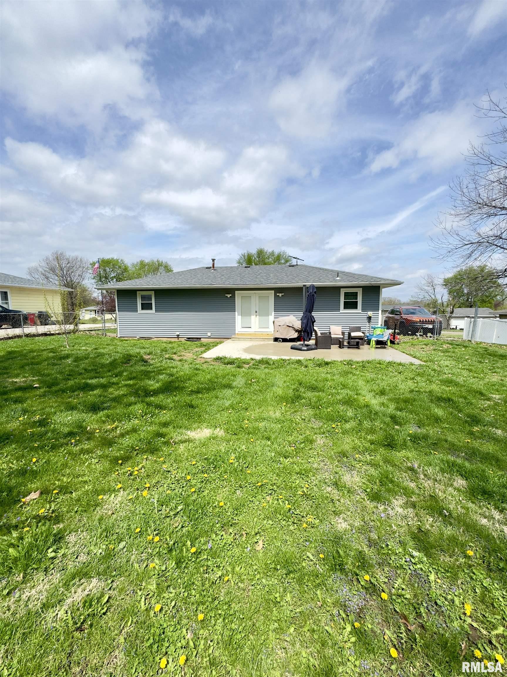 512 Magnolia Street Payson, IL 62360 - Photo 2 of 30