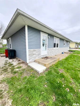$190,000 | 512 Magnolia Street, Payson, IL 62360