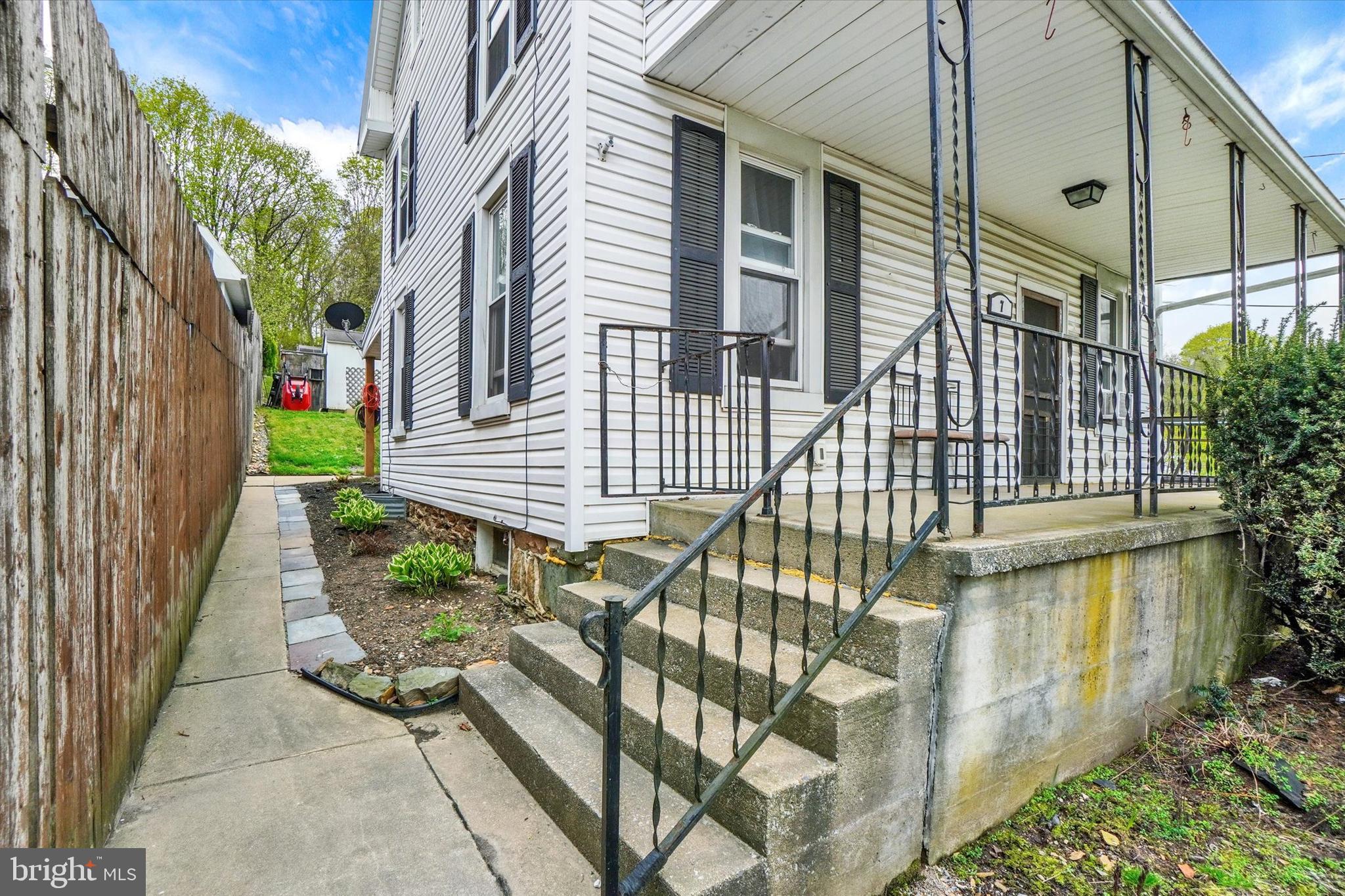 7 East Main Street Windsor, PA 17366 - Photo 4 of 28