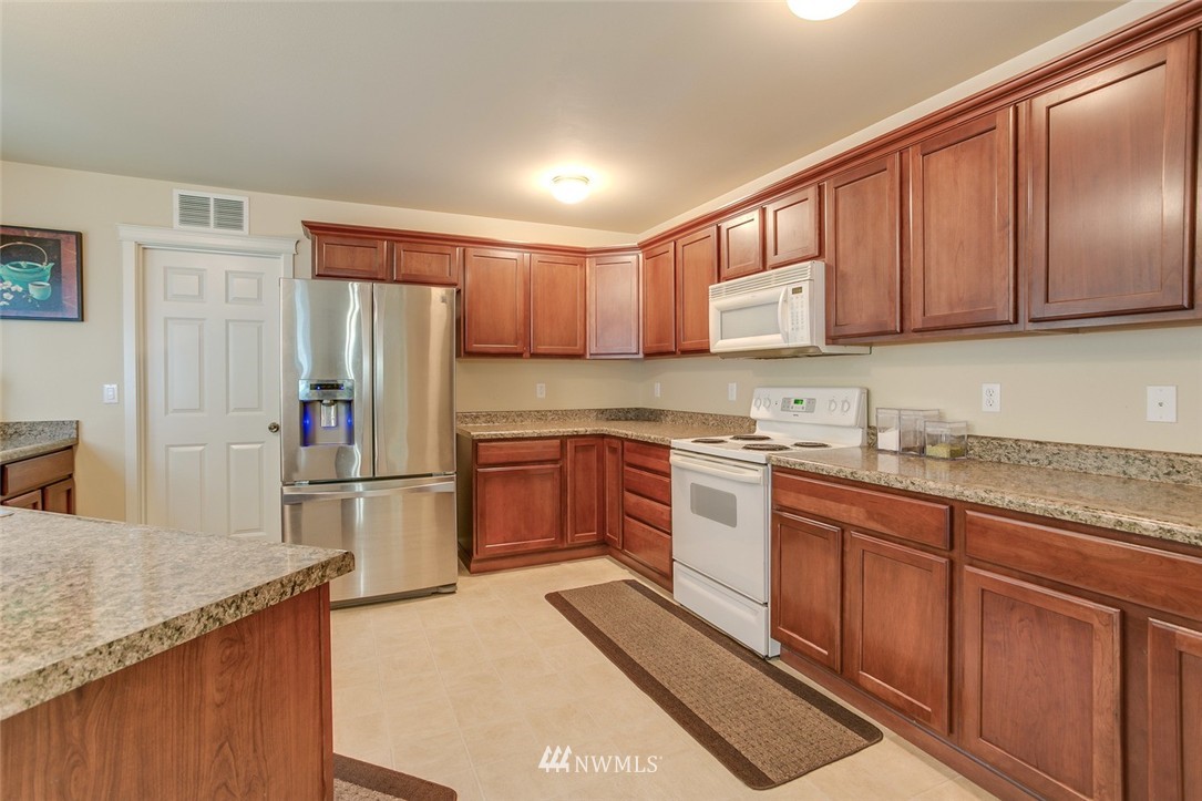 1424 191st Place Southeast Bothell, WA 98012 - Photo 11 of 23