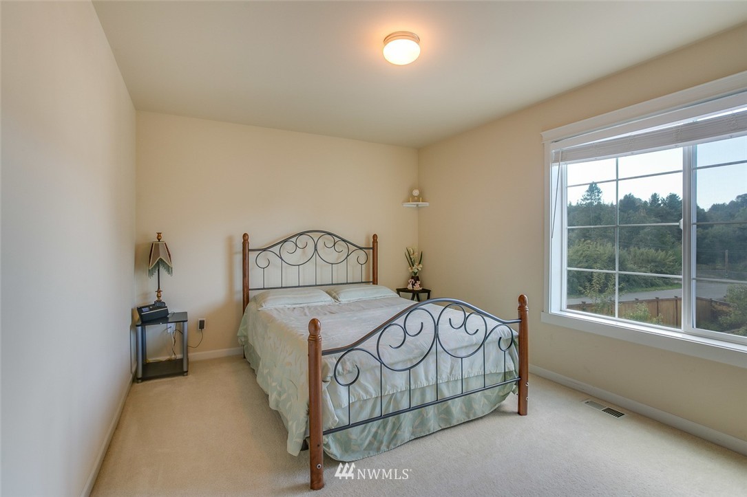 1424 191st Place Southeast Bothell, WA 98012 - Photo 14 of 23