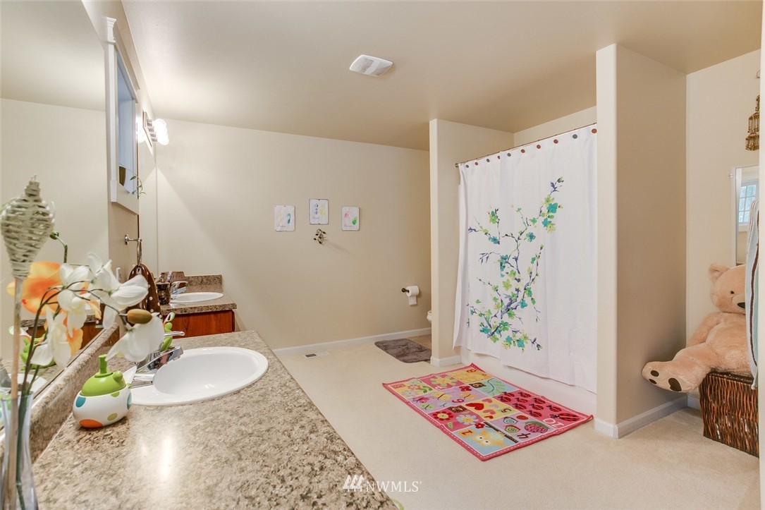 1424 191st Place Southeast Bothell, WA 98012 - Photo 20 of 23