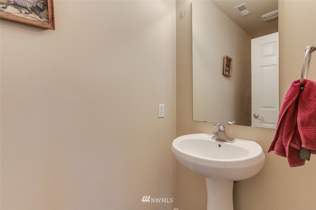 1424 191st Place Southeast Bothell, WA 98012 - Photo 4 of 23
