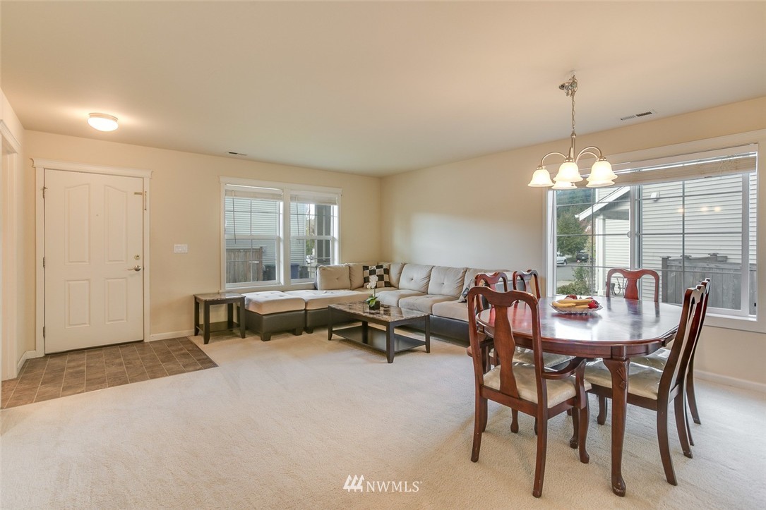 1424 191st Place Southeast Bothell, WA 98012 - Photo 5 of 23