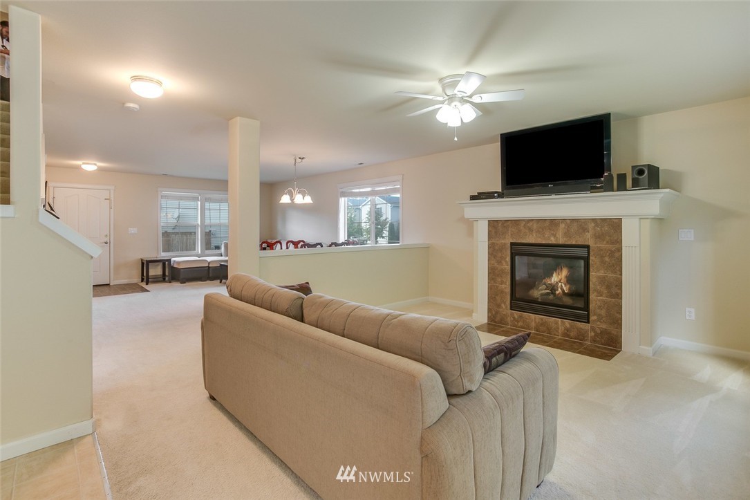 1424 191st Place Southeast Bothell, WA 98012 - Photo 7 of 23