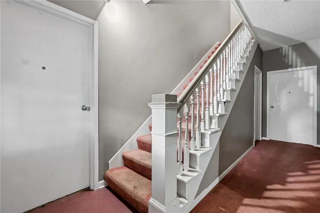 $378,000 | 106 Saratoga Avenue, Excelsior Springs, MO 64024