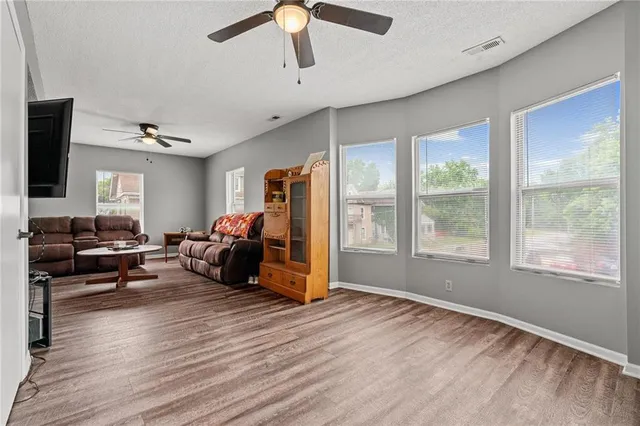 $378,000 | 106 Saratoga Avenue, Excelsior Springs, MO 64024