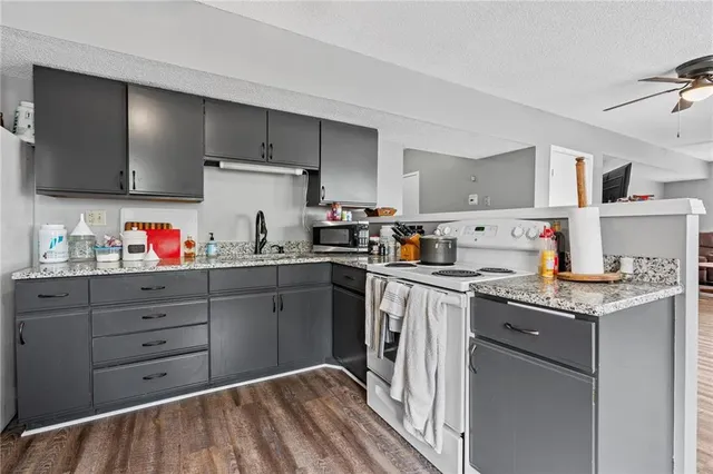 $378,000 | 106 Saratoga Avenue, Excelsior Springs, MO 64024