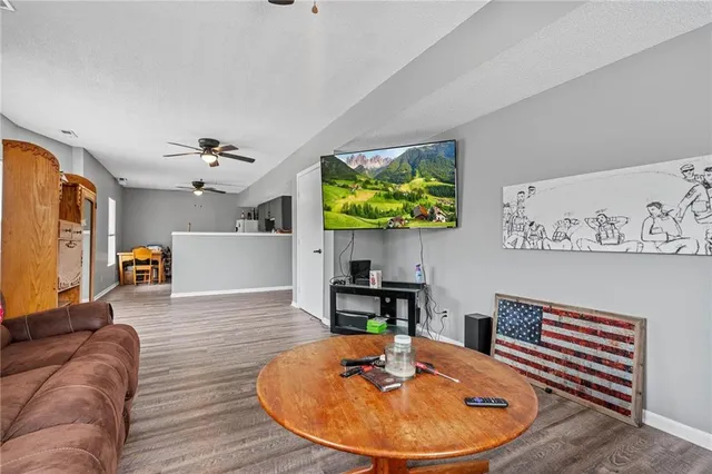 $378,000 | 106 Saratoga Avenue, Excelsior Springs, MO 64024