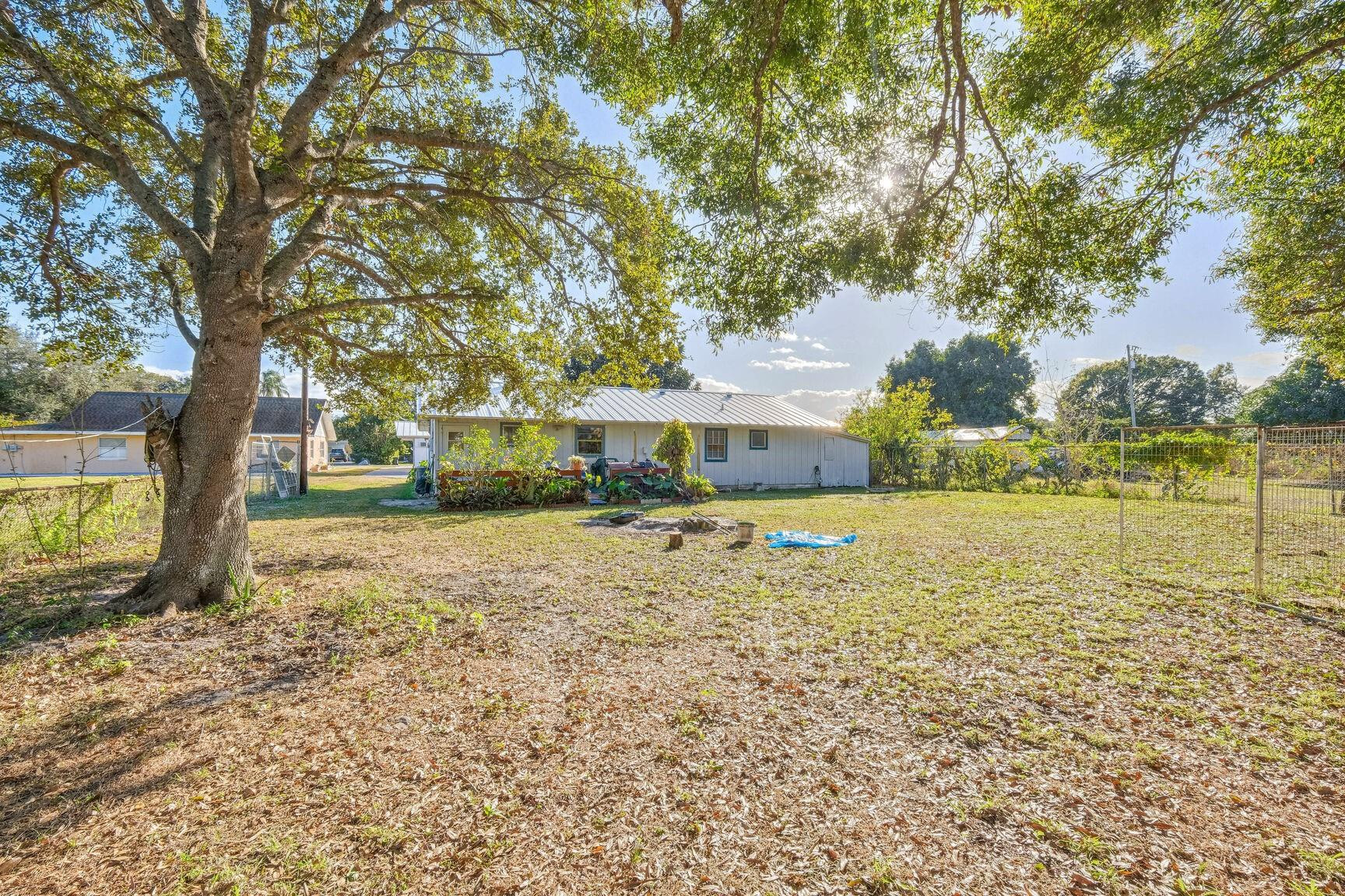 3147 Naylor Terrace, Unit 3 Fort Pierce, FL 34982 - Photo 14 of 16 Photo 14