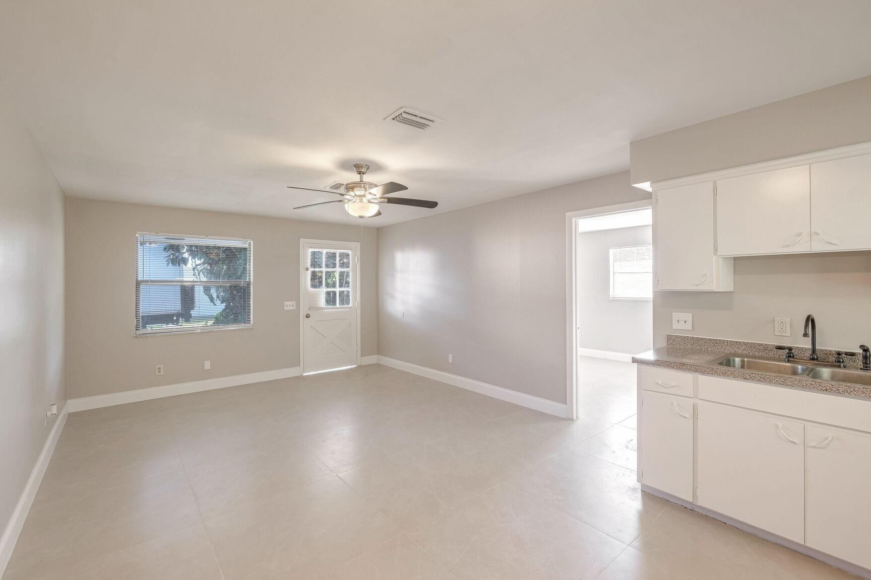 3147 Naylor Terrace, Unit 3 Fort Pierce, FL 34982 - Photo 2 of 16 Photo 2