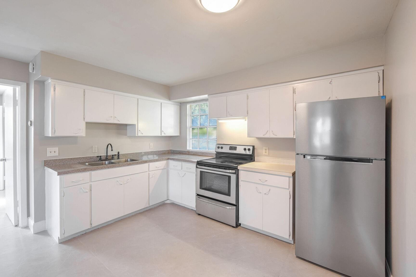 3147 Naylor Terrace, Unit 3 Fort Pierce, FL 34982 - Photo 5 of 16 Photo 5