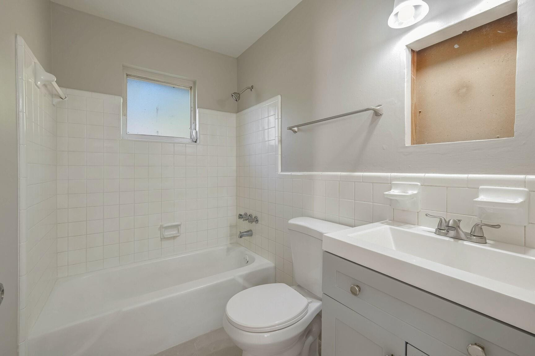 3147 Naylor Terrace, Unit 3 Fort Pierce, FL 34982 - Photo 9 of 16 Photo 9