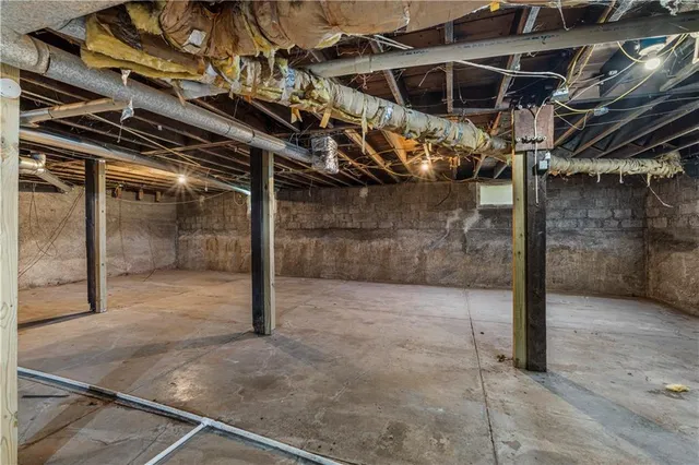 $159,500 | 535 North Washington Street, Nevada, MO 64772