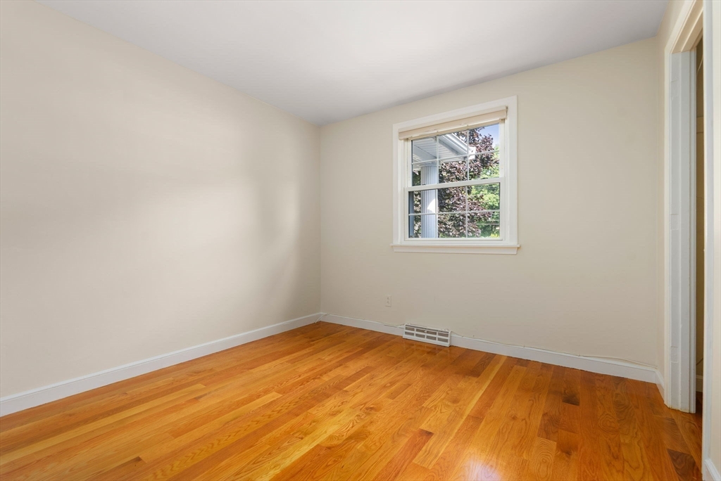 114 Albemarle Road Norwood, MA 02062 - Photo 18 of 42