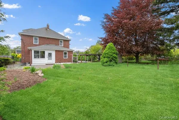 $4,500 | 1030 Glen Cove Avenue, Glen Head, NY 11545