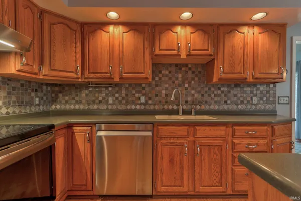 $377,000 | 10124 Brookline Drive, Evansville, IN 47711