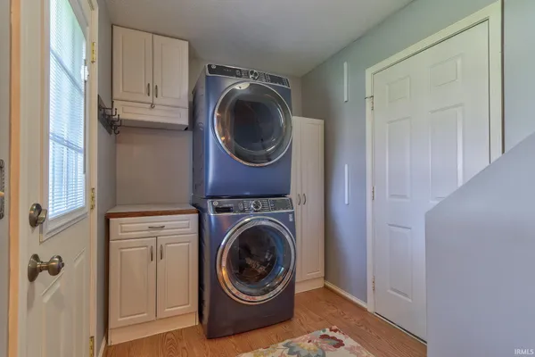 $377,000 | 10124 Brookline Drive, Evansville, IN 47711