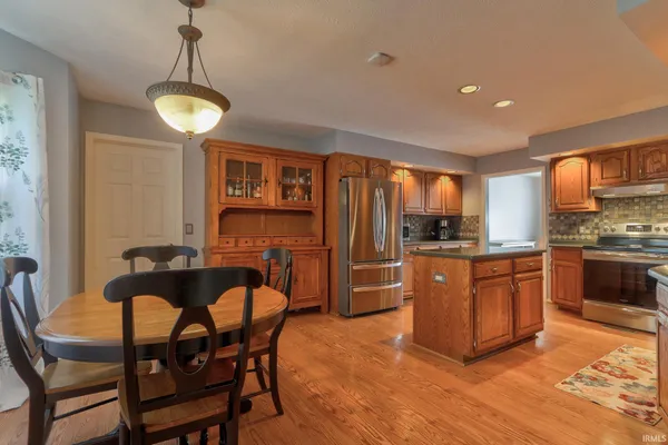 $377,000 | 10124 Brookline Drive, Evansville, IN 47711
