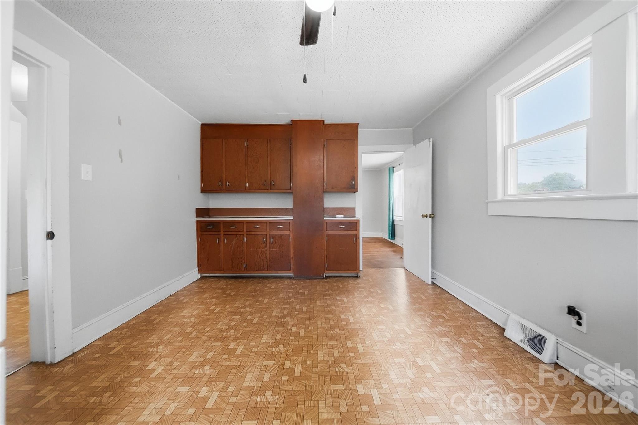 592 Main Street Hudson, NC 28638 - Photo 11 of 33