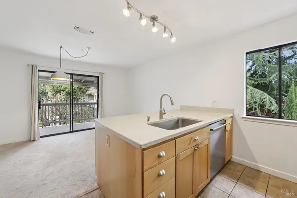 $650,000 | 760 Granada Court, St. Helena, CA 94574