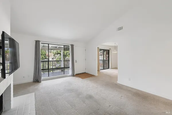 $650,000 | 760 Granada Court, St. Helena, CA 94574