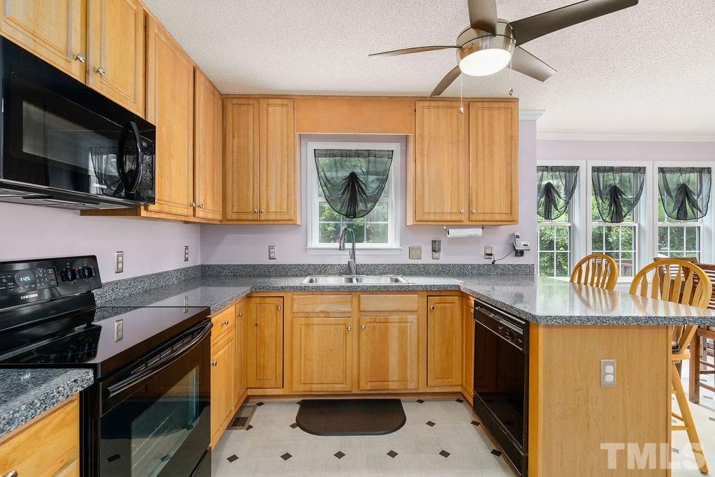 8516 Ridgebury Road Raleigh, NC 27603 - Photo 11 of 27