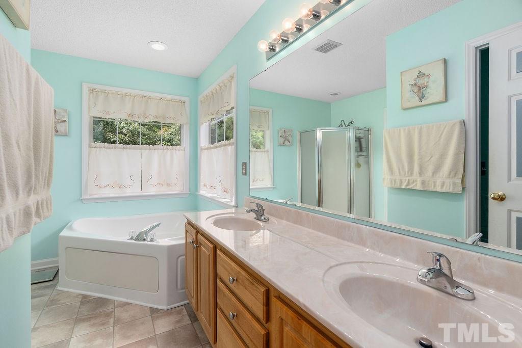 8516 Ridgebury Road Raleigh, NC 27603 - Photo 19 of 27