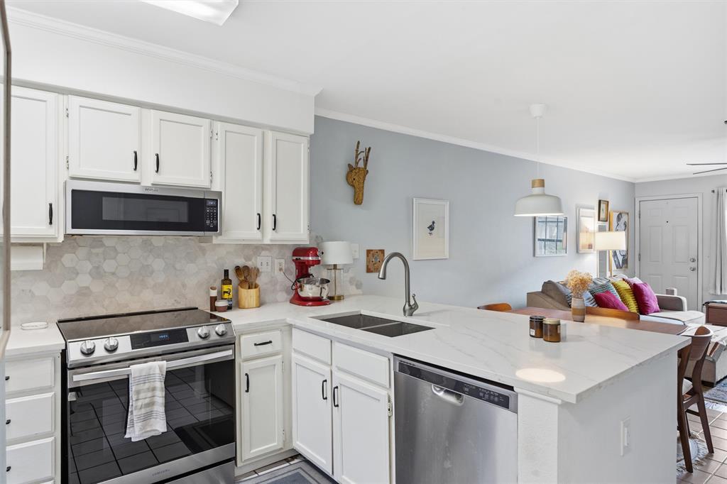 2215 Post Road, Unit 1018 Austin, TX 78704 - Photo 2 of 12