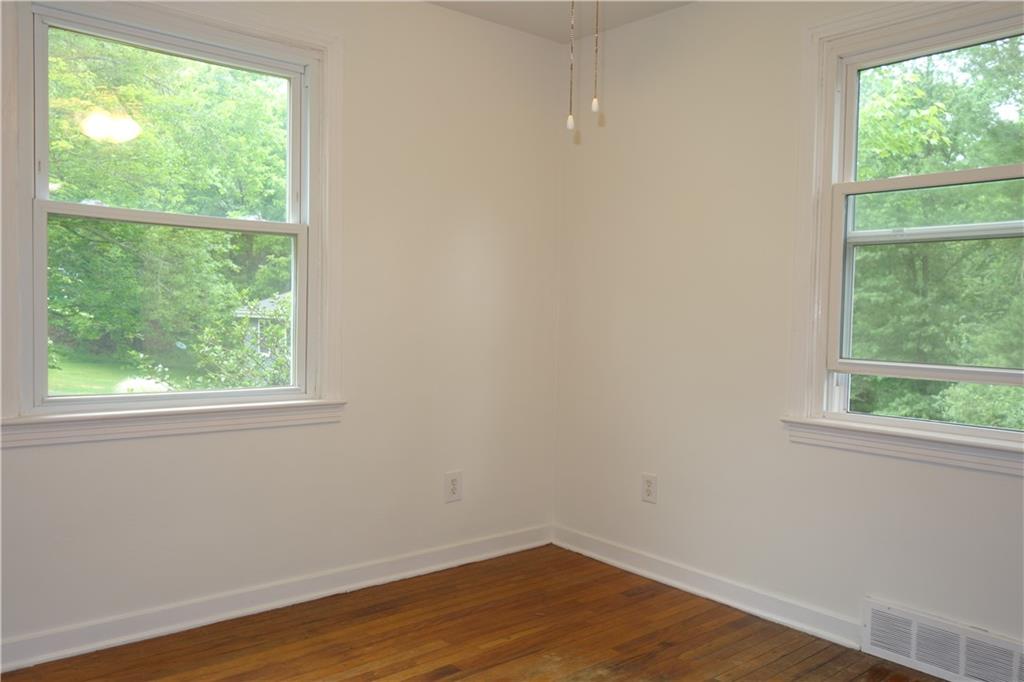 2437 Oakhill Road Gibsonia, PA 15044 - Photo 7 of 24 Gallery Image 7