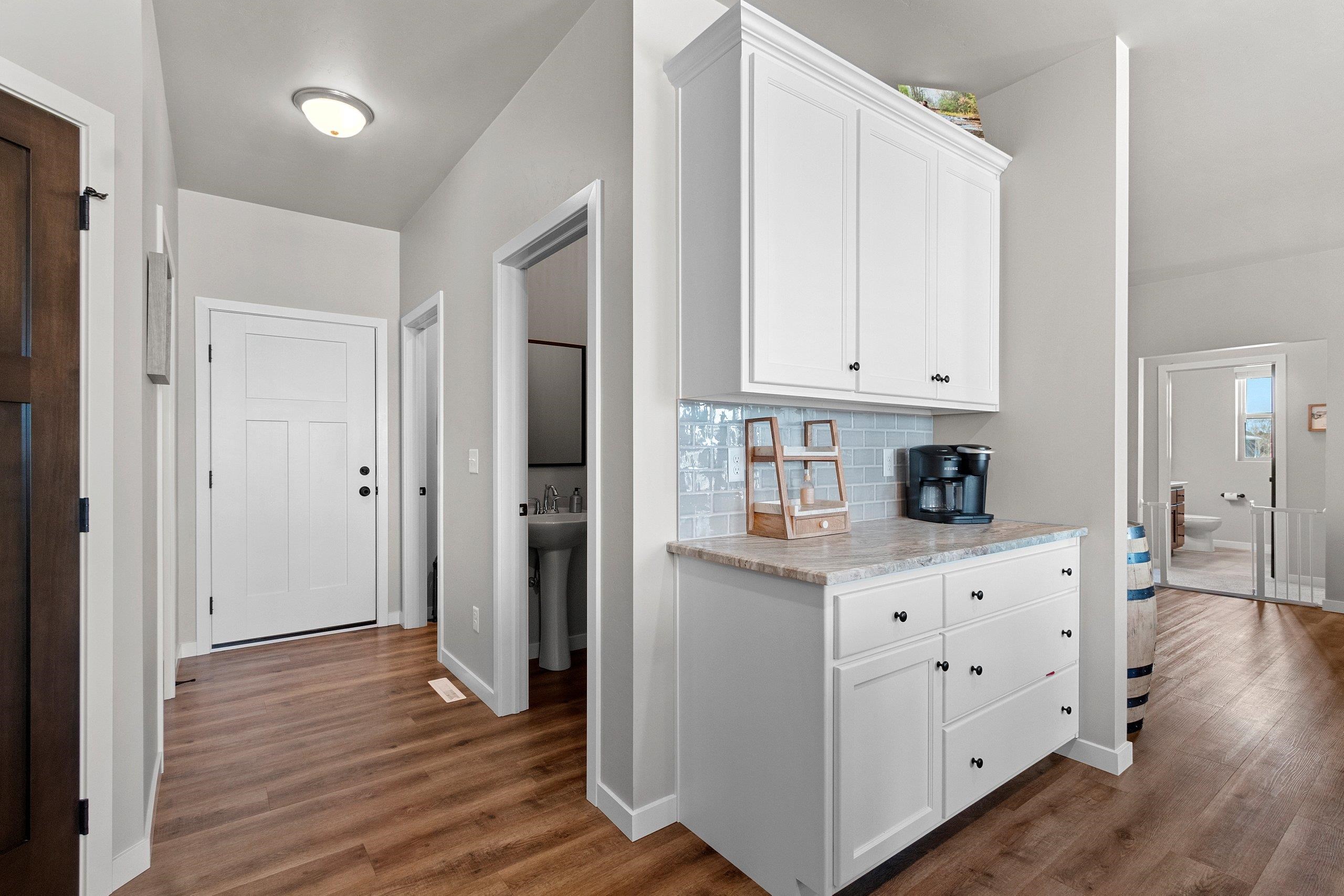 1350 Copilot Way De Pere, WI 54115 - Photo 13 of 47