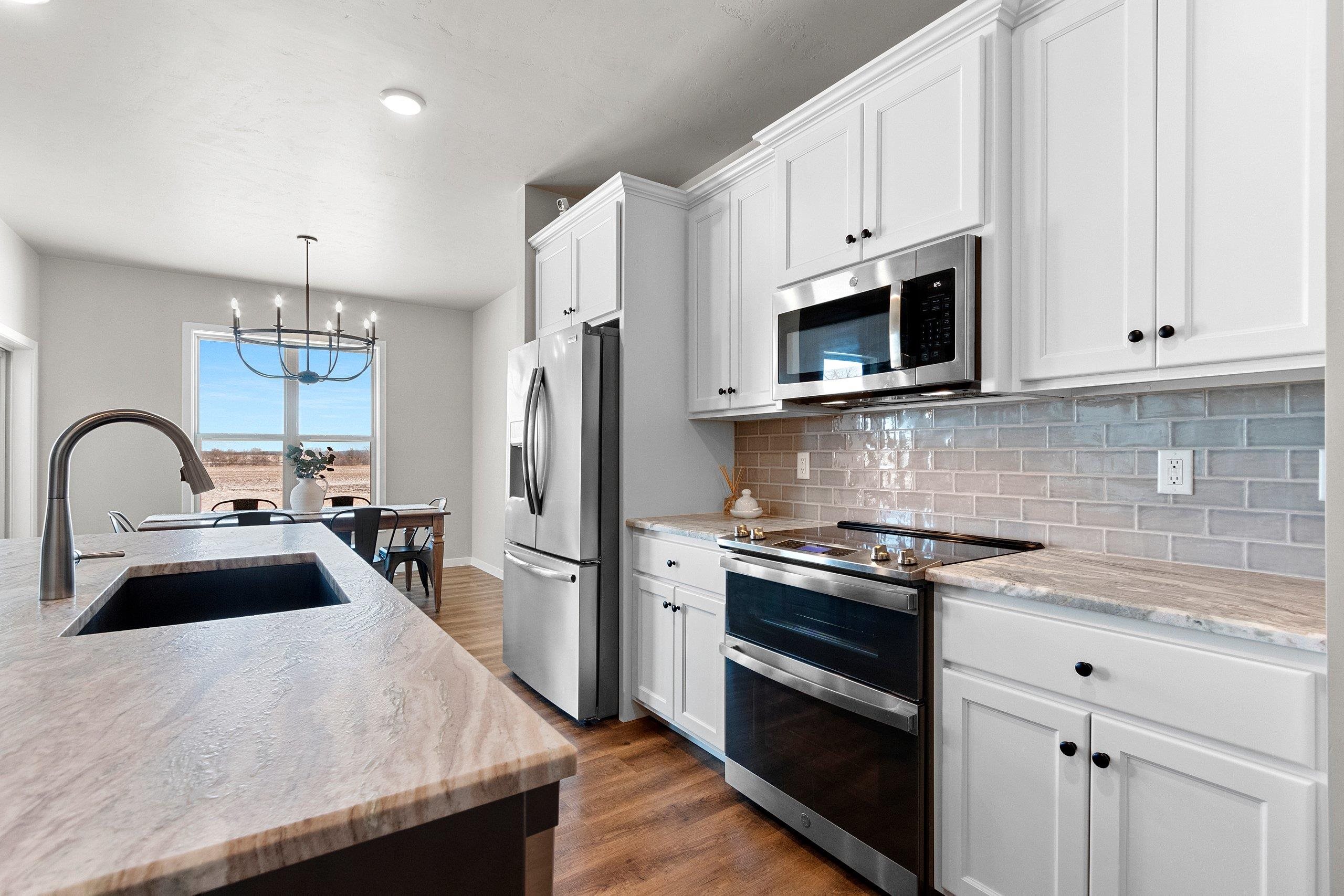 1350 Copilot Way De Pere, WI 54115 - Photo 6 of 47