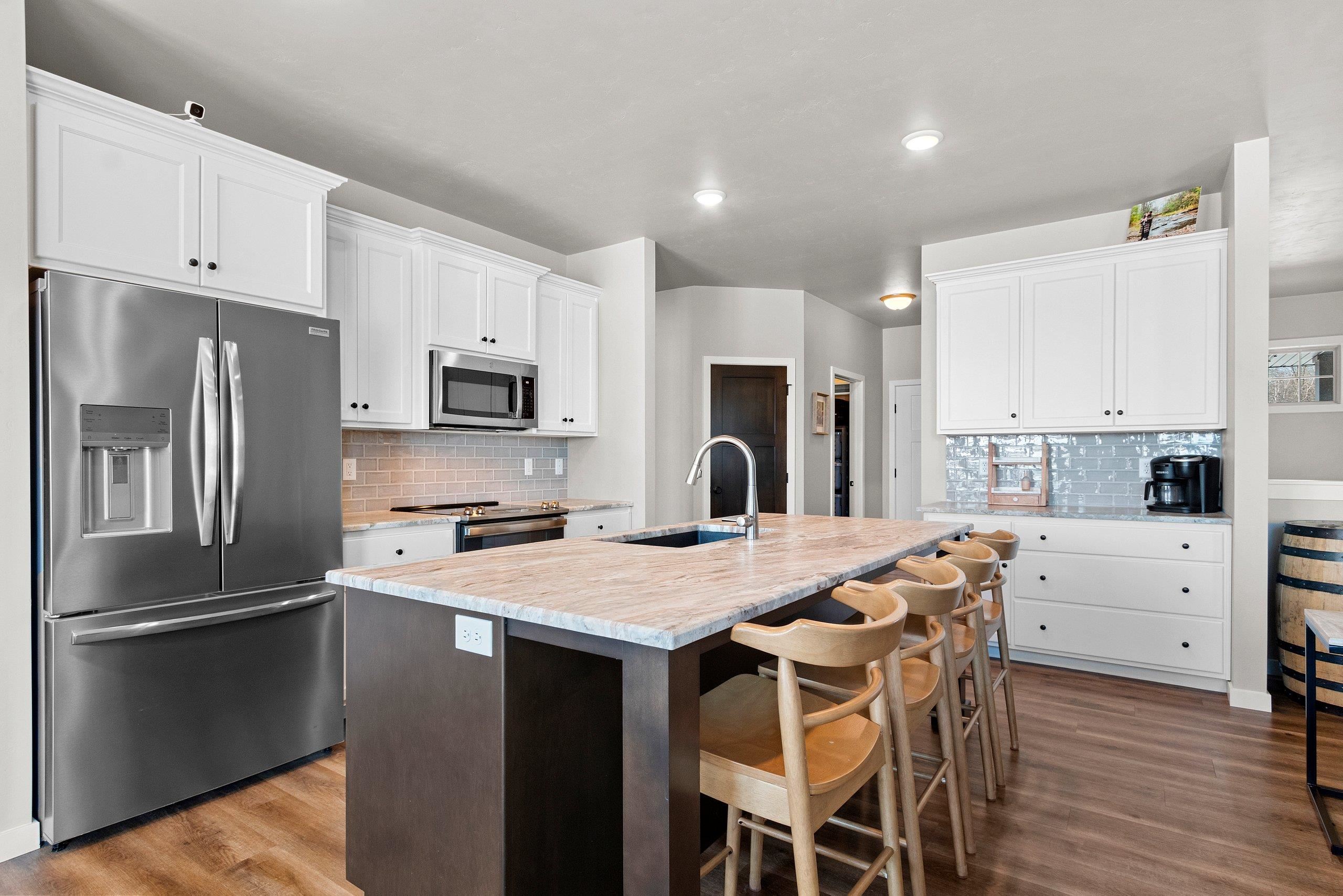 1350 Copilot Way De Pere, WI 54115 - Photo 9 of 47